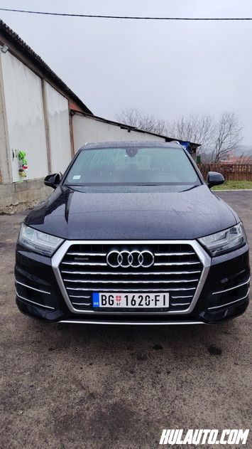 Audi Q7 4x4 S-Line 2015 – TOP OPREMANa prodaju Audi Q7 2015. godište, u odličnom stanju, bez ulaganja.Vozilo je sa quattro 4x4 pogonom, ZF automatskim menjačem sa 8 brzina i S-Line opremom.Registrovan do 05.2026. Prešao 234.000 km.Kubikaža 2967 cm3.224/305 (kW/KS)Full Oprema:Panoramski krov, Grejanje sedišta napred i nazad, Premium audio sistem sa zvučnicima koji izlaze iz table, S-Line paket (enterijer i eksterijer), Navigacija, Bluetooth, multifunkcionalni volan, Automatska klima, Alu felne...Auto je 5 sedišta, veoma komforan i pouzdan, idealan i za grad i za duža putovanja.Redovno održavan, maksimalno očuvan.Pošto imam sopstveni servis u kući, može da se pogleda i na dizalici i da se stavi na dijagnostiku, sve provere su dozvoljene jer je redovno odzavan.Cena 25.000 € - nije fiksnaKontakt: 0658024009