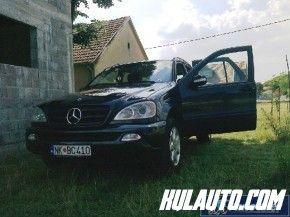 Mercedes Benz ML 270 CDI Cijena: 8000 € Po dogovoru Godište: 2002 Kilometraža: 250000 km Kubikaža: 2700 Snaga: 144 KW Karoserija: Terenac Mjenjač: Manuelni Broj brzina: 6 Gorivo: Dizel Pogon: 4x4 Zamjena: Da Stranac: Ne Havarisan: Ne Strana volana: Lijeva Dodatna oprema: - AC klima - ABS - ESP - Muzika - Servo - Digitalna klima - El. podizači - Grijači sedišta - Centralna brava - Metalik boja - Svijetla za maglu - Koža - Air bag - Alarm - Alu felne - Kod ključ - Tempomat - Daljinsko zaključavanje - CD šaržer - Xenon Vozilo je u Extra Stanju, original Nemac, Može doći u obzir kompezacija za auto uz moju ili vašu doplatu, može i za dva manja dizel vozila ili eloksiranu bravariju. Kontakt:Stefan I IgorStefan: 067/475-466Igor: 067/413-066Igor: 069/247-781kandic00@gmail.comNikšić, Crna Gora