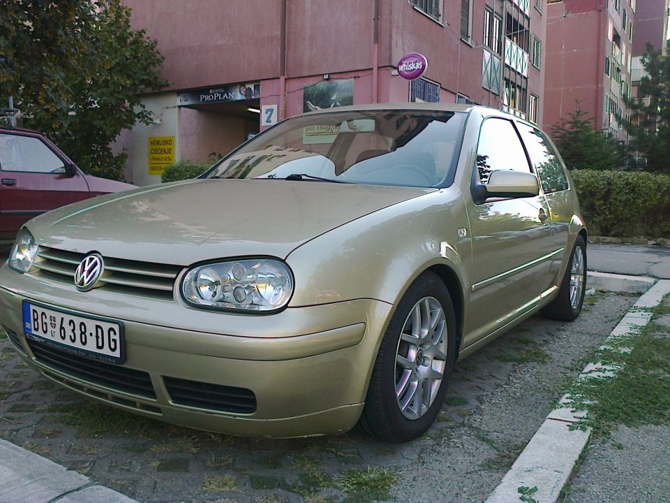 Golf 4 tdi Crveno DI od 116Ks ali pose cipovan kod RSCHIPTUNINGA na malo vise..Sjajan auto..